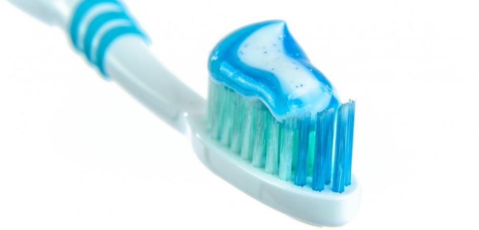 toothbrush-toothpaste