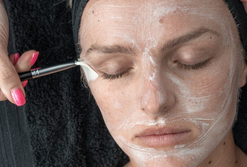 skin-treatment-woman-gold-coast